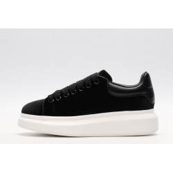 AMQ Oversized Sneaker-Black