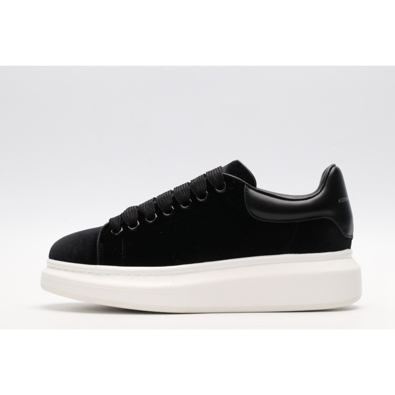 AMQ Oversized Sneaker-Black