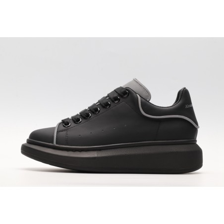 AMQ Leather Platform Sneakers-Black