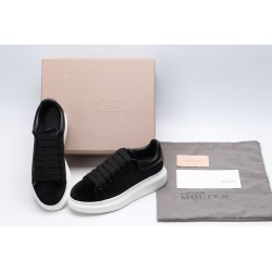 AMQ Oversized Sneaker-Black