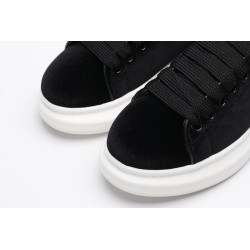 AMQ Oversized Sneaker-Black