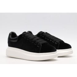 AMQ Oversized Sneaker-Black