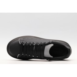 AMQ Leather Platform Sneakers-Black