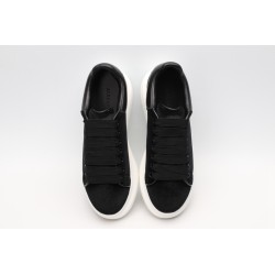 AMQ Oversized Sneaker-Black