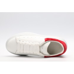 AMQ OVERSIZED SNEAKER with lust red suede heel