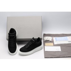 AMQ OVERSIZED SNEAKER Black