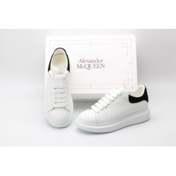 AMQ OVERSIZED SNEAKER Black