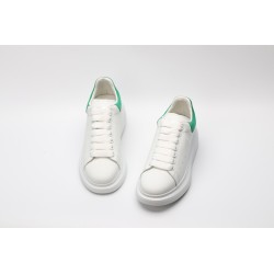 AMQ OVERSIZED SNEAKER with green heel