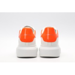 AMQ OVERSIZED SNEAKER with orange heel