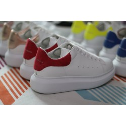 AMQ OVERSIZED SNEAKER with red heel