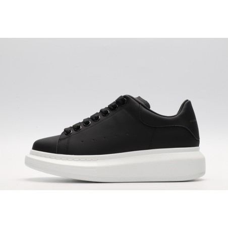 AMQ OVERSIZED SNEAKER Black