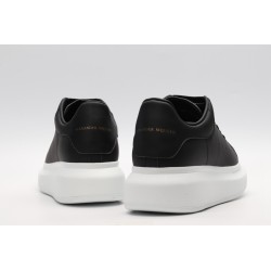 AMQ OVERSIZED SNEAKER Black