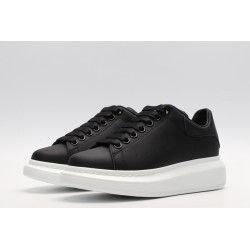 AMQ OVERSIZED SNEAKER Black