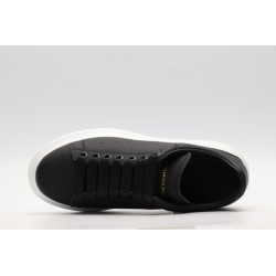 AMQ OVERSIZED SNEAKER Black