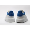 AMQ OVERSIZED SNEAKER with blue heel