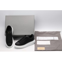 AMQ OVERSIZED SNEAKER Black