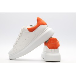 AMQ OVERSIZED SNEAKER with orange heel