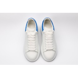 AMQ OVERSIZED SNEAKER with blue heel