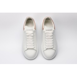 AMQ OVERSIZED SNEAKER with gold heel