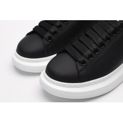 AMQ Black calf leather lace-up sneaker