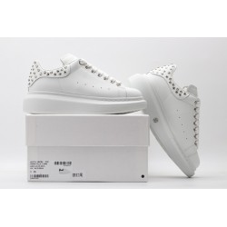 AMQ oversized white sneakers with siL*Ver-finished hammered stud