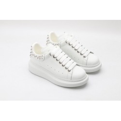 AMQ oversized white sneakers with siL*Ver-finished hammered stud