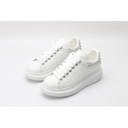 AMQ oversized white sneakers with siL*Ver-finished hammered stud