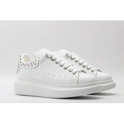 AMQ oversized white sneakers with siL*Ver-finished hammered stud