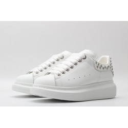 AMQ oversized white sneakers with siL*Ver-finished hammered stud