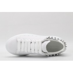 White calf leather lace-up sneaker with siL*Ver-finished hammered stud