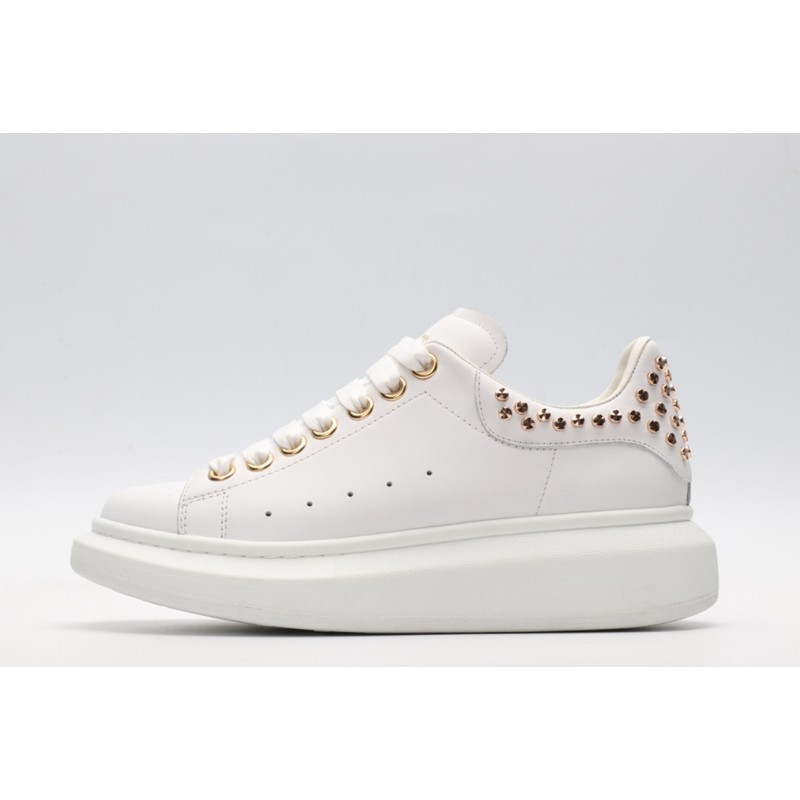 White calf leather lace-up sneaker with gold-finished hammered stud