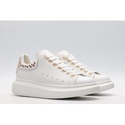 White calf leather lace-up sneaker with gold-finished hammered stud