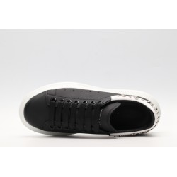 Black calf leather lace-up sneaker with siL*Ver-finished hammered stud