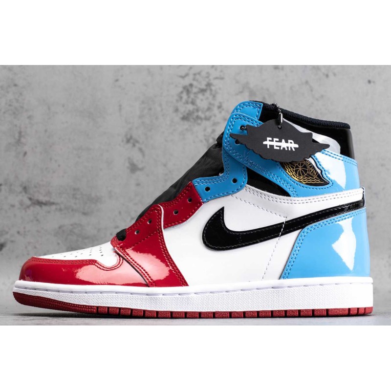 AJ 1 Retro High Fearless UNC Chicago