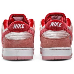 StrangeLove x Dunk Low SB \'Valentine\'s Day\'