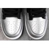 Supreme x Dunk SB Low QS \"Metallic Silver\"