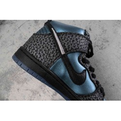 SB Dunk High Black Sheep Hornet