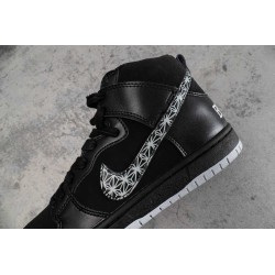 SB Dunk High Black Bar