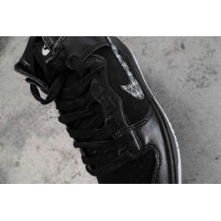 SB Dunk High Black Bar