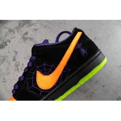 SB Dunk Low Night of Mischief Halloween