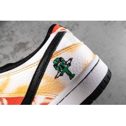 SB Dunk Low Raygun Tie-Dye White