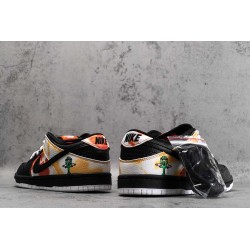 SB Dunk Low Raygun Tie-Dye Black