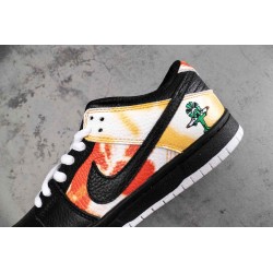 SB Dunk Low Raygun Tie-Dye Black