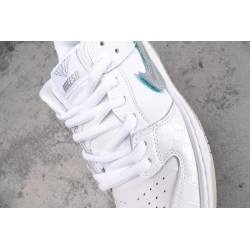 SB Dunk Low Diamond Supply Co White Diamond