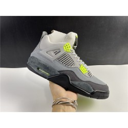 Air Jordan 4 SE Neon