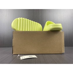 YEEZY SLIDE \"Glow Green\" GX6138