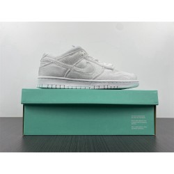 Dover Street Market x Nike Dunk Low “Triple White” DH2686-100