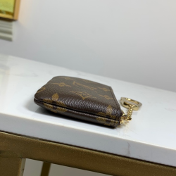 L.V wallet