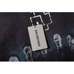 Balenciag* T-shirt