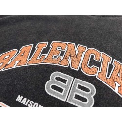 Balenciag* T-shirt